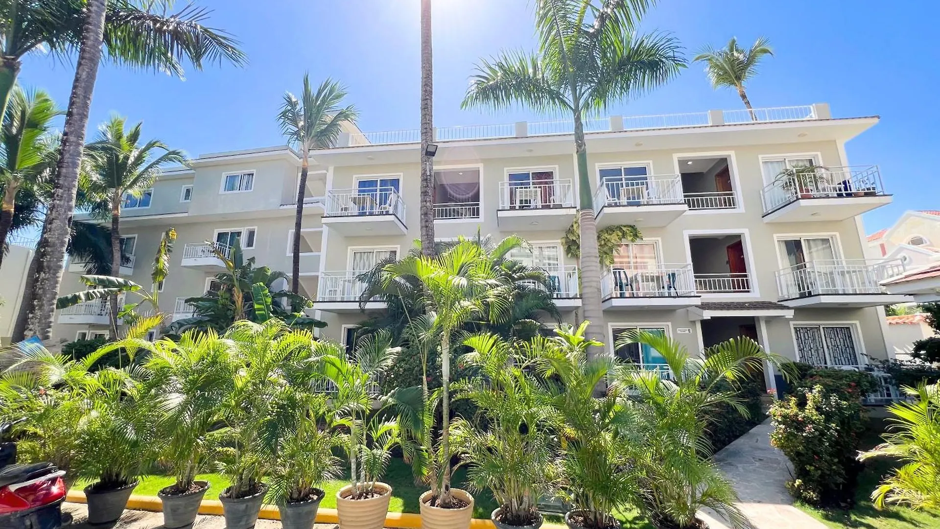 Playa Paradise Studios - Beach Club & Pool Punta Cana